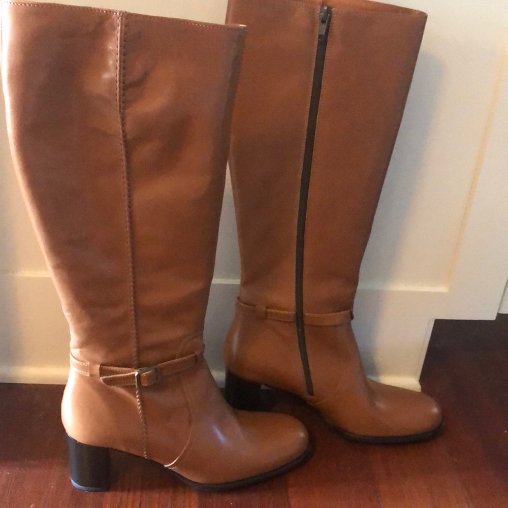 Brown boots J Crew never worn size 7